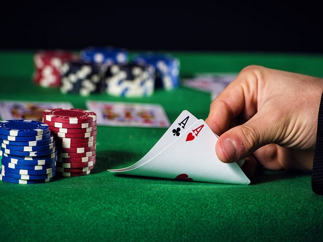 Bí quyết giúp bạn chơi Poker có nhiều lợi thế để thắng đối thủ